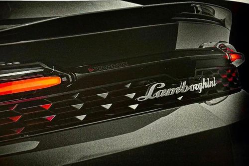 Lamborghini Urus Hybrid lộ ảnh trước ngày ra mắt