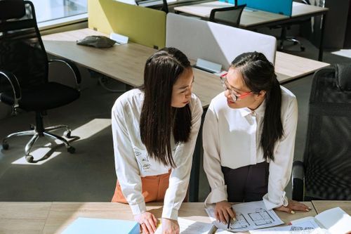 Người trẻ Trung Quốc chi tiền đi học để nâng cao EQ