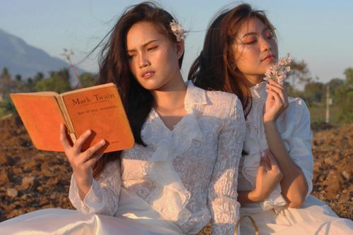 'Luật ngầm' khiến nhà văn phải trở thành TikToker để bán sách