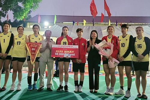 Tin nóng thể thao tối 24/2: Hóa chất Đức Giang lại về nhì, Djokovic chạm mặt Nadal trên máy bay