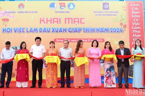 Quảng Ngãi khai mạc Hội việc làm đầu Xuân Giáp Thìn 2024