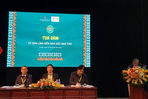 Ngày thơ Việt Nam: Từ bản lĩnh đến bản sắc nhà thơ