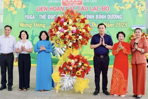 Gần 1.000 người tham gia Liên hoan các Câu lạc bộ Yoga - Thể dục dưỡng sinh tỉnh Bình Dương