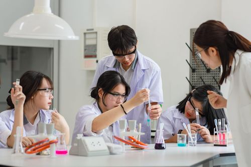 10 năm thực hiện nghị quyết 29: '3 đủ' để tiếp tục công cuộc đổi mới