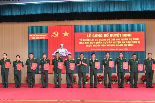 Tổ chức lại đơn vị thuộc Bộ Chỉ huy Quân sự tỉnh Kiên Giang