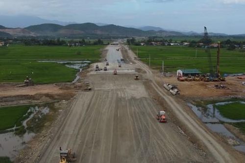 Cao tốc Vân Phong - Nha Trang đang gặp vướng mắc gì?