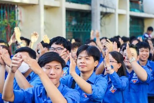 TPHCM rực rỡ sắc xanh tuổi trẻ trong ngày ra quân Tháng Thanh niên 2024