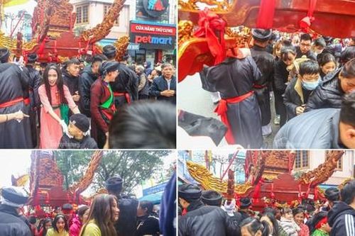 Người người chen nhau 'chui kiểu cầu may' giữa phố Hà Nội