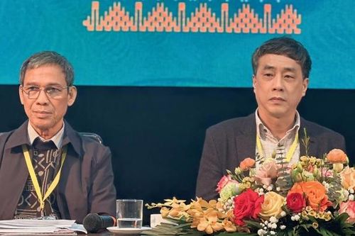 Bản lĩnh nhà thơ là tự trọng trong sáng tạo