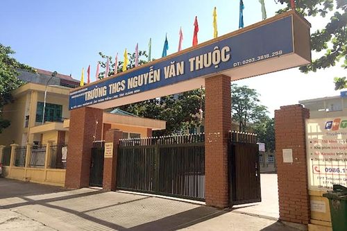 Một nữ sinh rơi từ tầng 4 trường học xuống đất