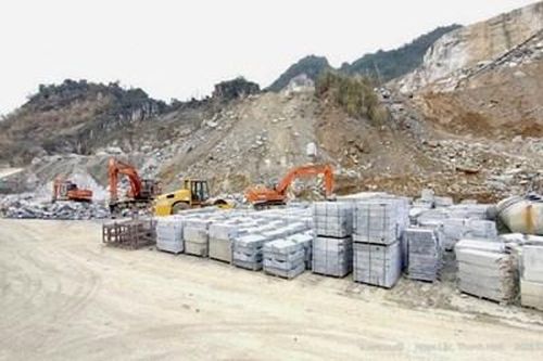 Xử phạt 3 doanh nghiệp khai thác đá có nhiều vi phạm