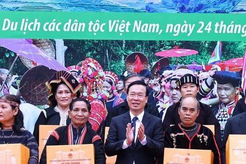 Chủ tịch nước Võ Văn Thưởng dự Ngày hội sắc Xuân trên mọi miền tổ quốc