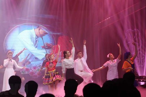 Ngày Thầy thuốc Việt Nam: Tri ân những đóng góp to lớn của các y, bác sỹ