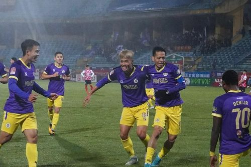 Hà Nội FC 'giải khát' với chiến thắng 3-1 trước CLB Thành phố Hồ Chí Minh