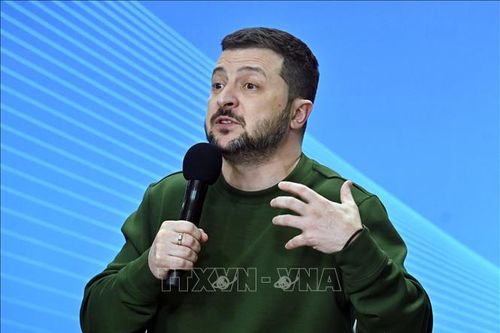 Ukraine ký thỏa thuận an ninh song phương với Italy và Canada