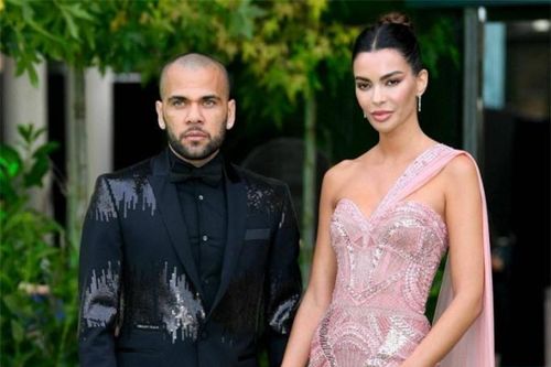 Vợ cũ có động thái bất ngờ sau khi Dani Alves phải nhận án tù