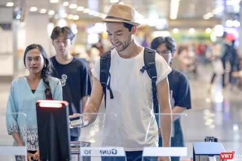 Thủ tướng giao Bộ Công an nghiên cứu áp dụng nhận diện khuôn mặt trong xuất nhập cảnh trực tuyến