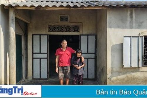 Người mẹ tâm thần cần được giúp đỡ