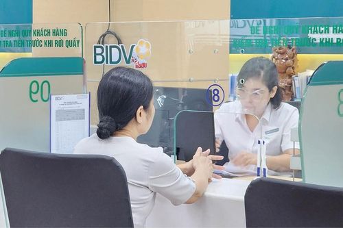 Tăng khả năng hấp thụ vốn của nền kinh tế: Một bàn tay không làm nên tiếng vỗ