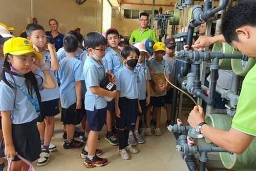 Học sinh trường quốc tế thăm quan Nhà máy xử lý rác Đa Phước