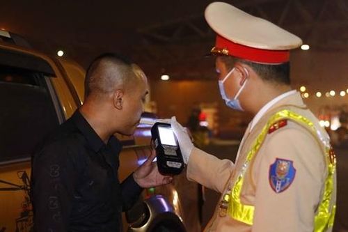 Xử lý nghiêm vi phạm nồng độ cồn, ngộ độc và tai nạn giao thông do rượu giảm mạnh