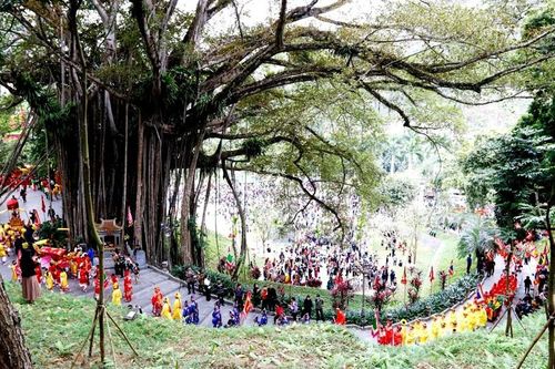 Lào Cai khai hội Đền Thượng tưởng nhớ Quốc công Tiết chế Hưng đạo Đại vương Trần Quốc Tuấn
