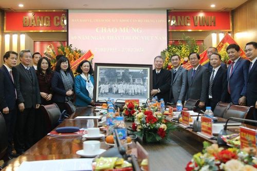 Thường trực Ban Bí thư: Các thầy thuốc đã nỗ lực, trách nhiệm, tận tâm, tận tụy trong chăm sóc sức khỏe nhân dân, cán bộ
