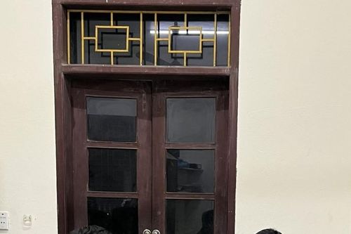 Hưng Yên: Bắt nhóm đối tượng đi trên 3 xe ô tô mang theo súng và nhiều hung khí