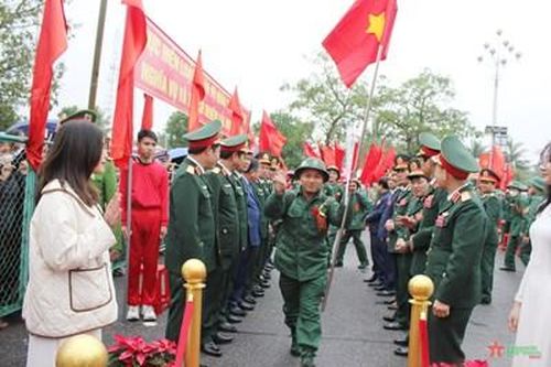 Thượng tướng Vũ Hải Sản dự lễ giao, nhận quân tại huyện Hải Hậu