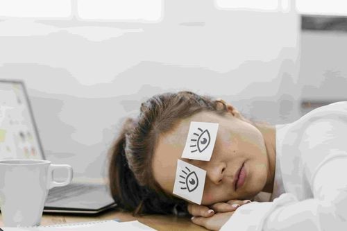 Vượt qua 'khủng hoảng' đi làm sau Tết