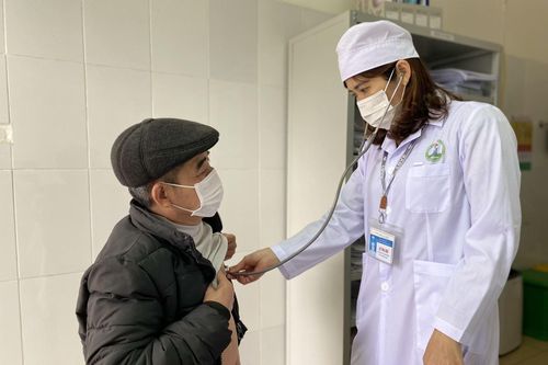 Nữ bác sĩ dành trọn tâm huyết cho bệnh nhân xã nghèo