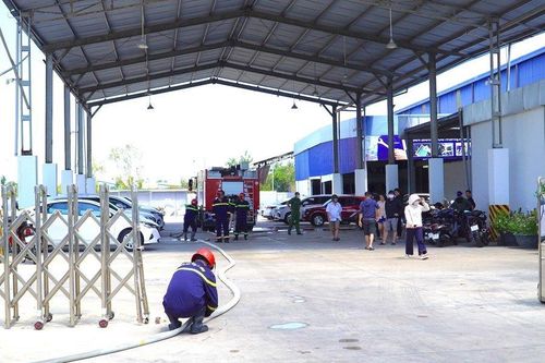 Khống chế thành công vụ cháy trong đại lý ô tô Huyndai Bình Thuận