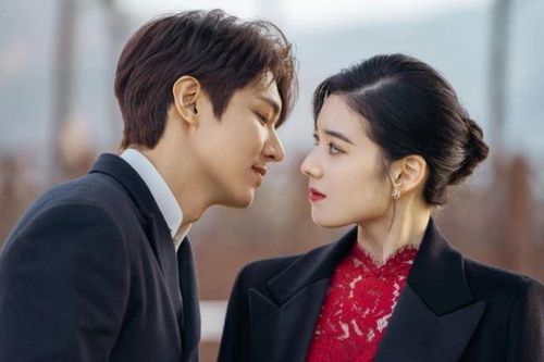 Nghe chồng cũ tha thiết xin lỗi mà tôi cũng mủi lòng, nhưng chỉ sợ người đàn bà thâm độc kia giở trò khiến gia đình tôi tan nát lần nữa