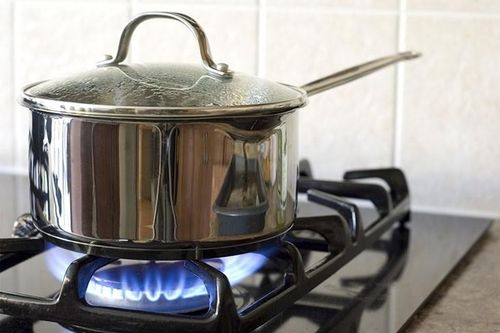 Mối nguy hại tiềm ẩn từ những chiếc bếp gas