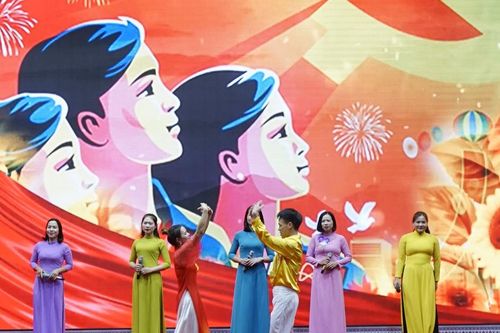 Bắc Hà tổ chức Đêm thơ 'Xuân trên non cao'
