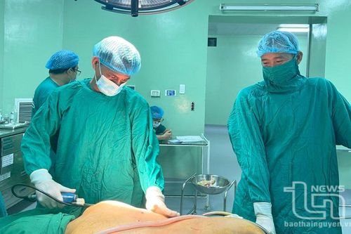 'Bụt chùa nhà không thiêng'