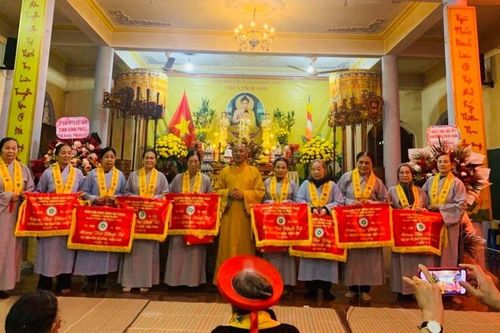 Vĩnh Phúc: Mừng thọ Phật tử cao niên tại chùa Tích Sơn