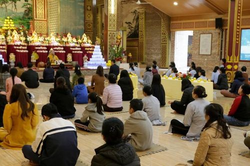Nghệ An: Hơn 300 người quy y Tam bảo tại chùa Đức Hậu