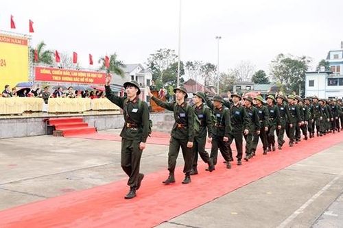 Tiếp nhận nhiều công dân thực hiện nghĩa vụ tham gia CAND 2024