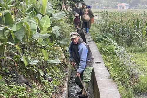 Ra quân nạo vét kênh mương thủy lợi đầu năm