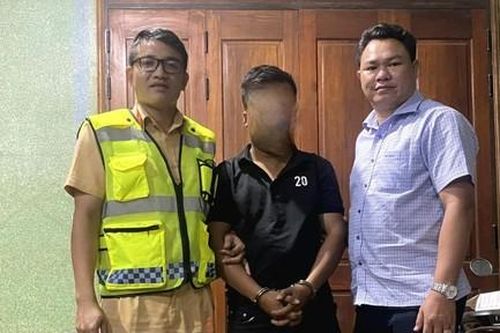 CSGT phối hợp bắt giữ đối tượng lừa đảo chiếm đoạt tài sản