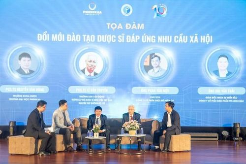 Hướng tới đào tạo nguồn nhân lực dược chất lượng cao cho xã hội