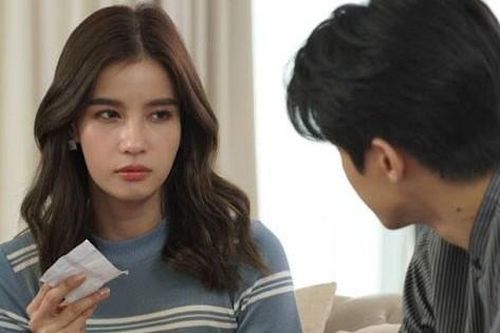 Chồng nói đi du xuân cùng công ty nhưng tờ hóa đơn trong túi áo lại tố cáo sự thật đáng sợ