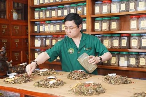 Nhà thuốc Đông y Thọ Xuân Đường 370 năm giữ vững 'nghiệp tổ, nghề nhà'