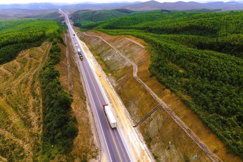Đề xuất cho xe được chạy vào làn dừng khẩn cấp cao tốc Cam Lộ- La Sơn