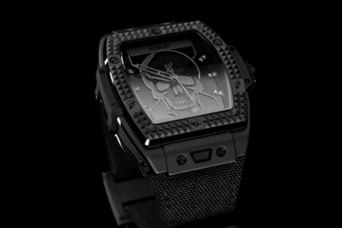 On Wrist: Màu đen phủ sóng ngành đồng hồ xa xỉ