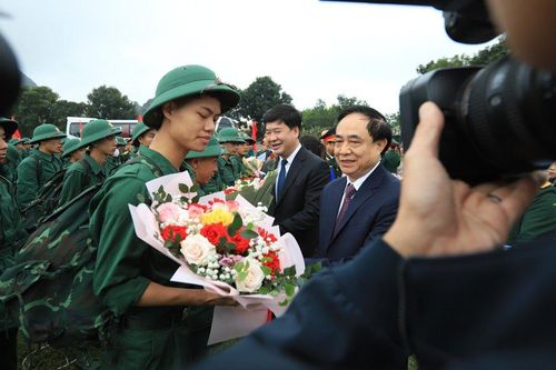 Nghệ An: Những hình ảnh ấn tượng tại lễ giao, nhận quân