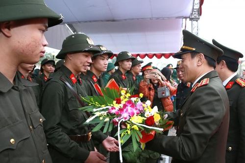 Tuổi trẻ cả nước náo nức lên đường thực hiện nghĩa vụ Công an nhân dân