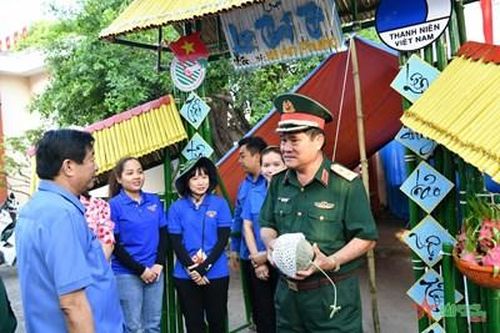 Trung tướng Nguyễn Xuân Dắt kiểm tra công tác chuẩn bị giao nhận quân tại Vĩnh Long