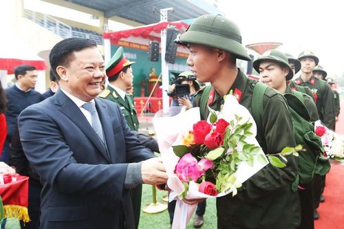 Gần 4.500 thanh niên ưu tú của Thủ đô lên đường nhập ngũ